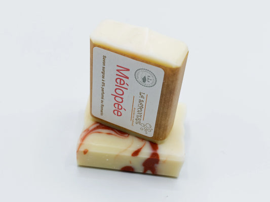Savon artisanal Mélopée au romarin de La Saponerie, surgras à 6%, naturel.