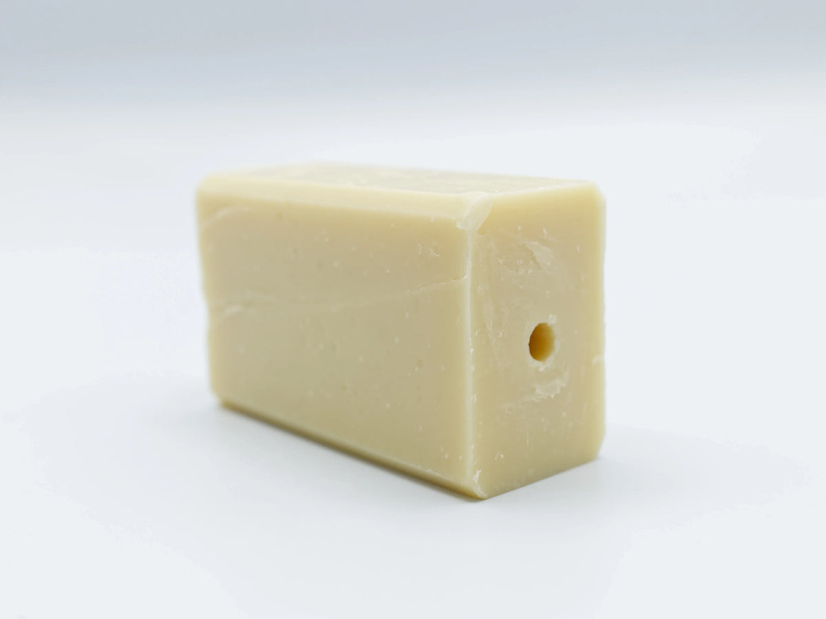 Savon artisanal Moussaillon de La Saponerie, surgras à 6%, naturel et sans parfum.