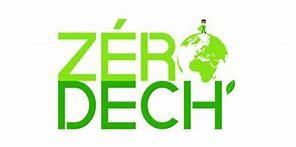 Logo écologique avec le texte Zéro Déchet et une illustration de la Terre verte.